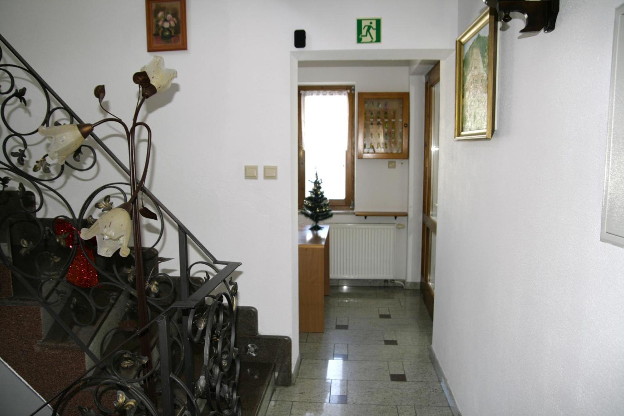 Chata Maniowy Wyspa Ciszy - Agroturystyka, Nieopodal Czorsztyna, Maniowy I Kluszkowce Nad Zalewem Czorsztynskim Buitenkant foto
